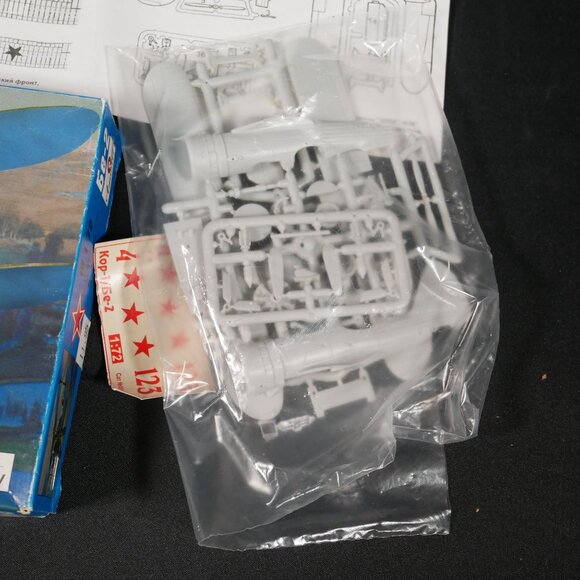 Beriev Be-2 1/72 Scale Unassembled Plastic Model Kit By AModel NIB - Picture 8 of 9